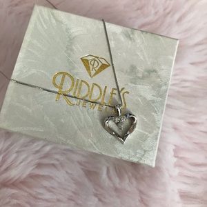 14K White Gold Heart Pendant Necklace